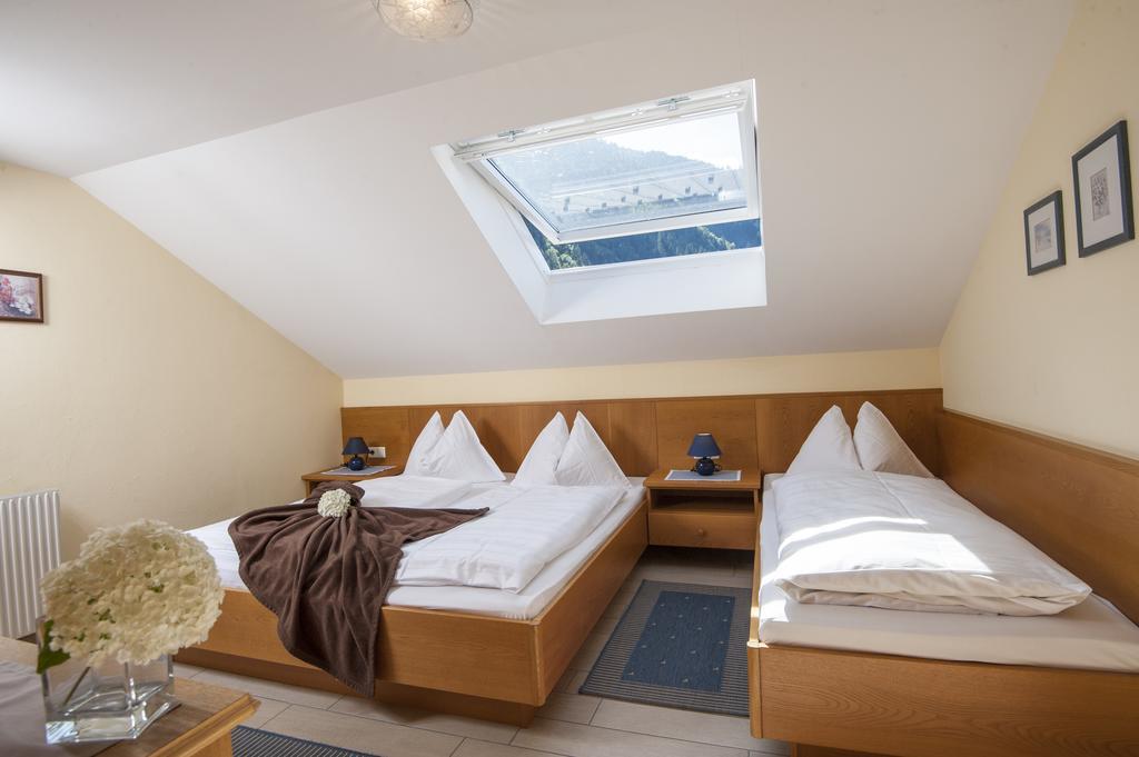 Ferienhaus Antonia 도르프가스테인 객실 사진